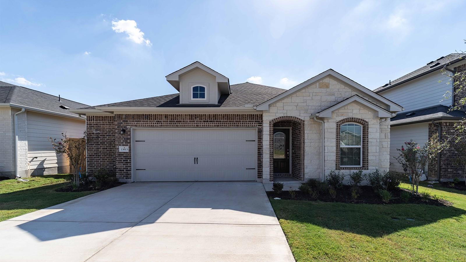 13613  Endless Narrow Ln in Elgin