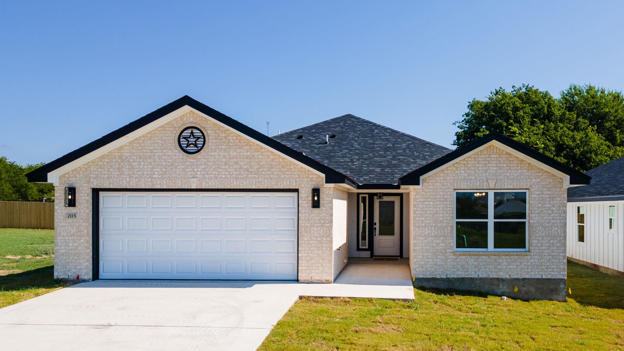 2115  Blackhawk Loop in Belton