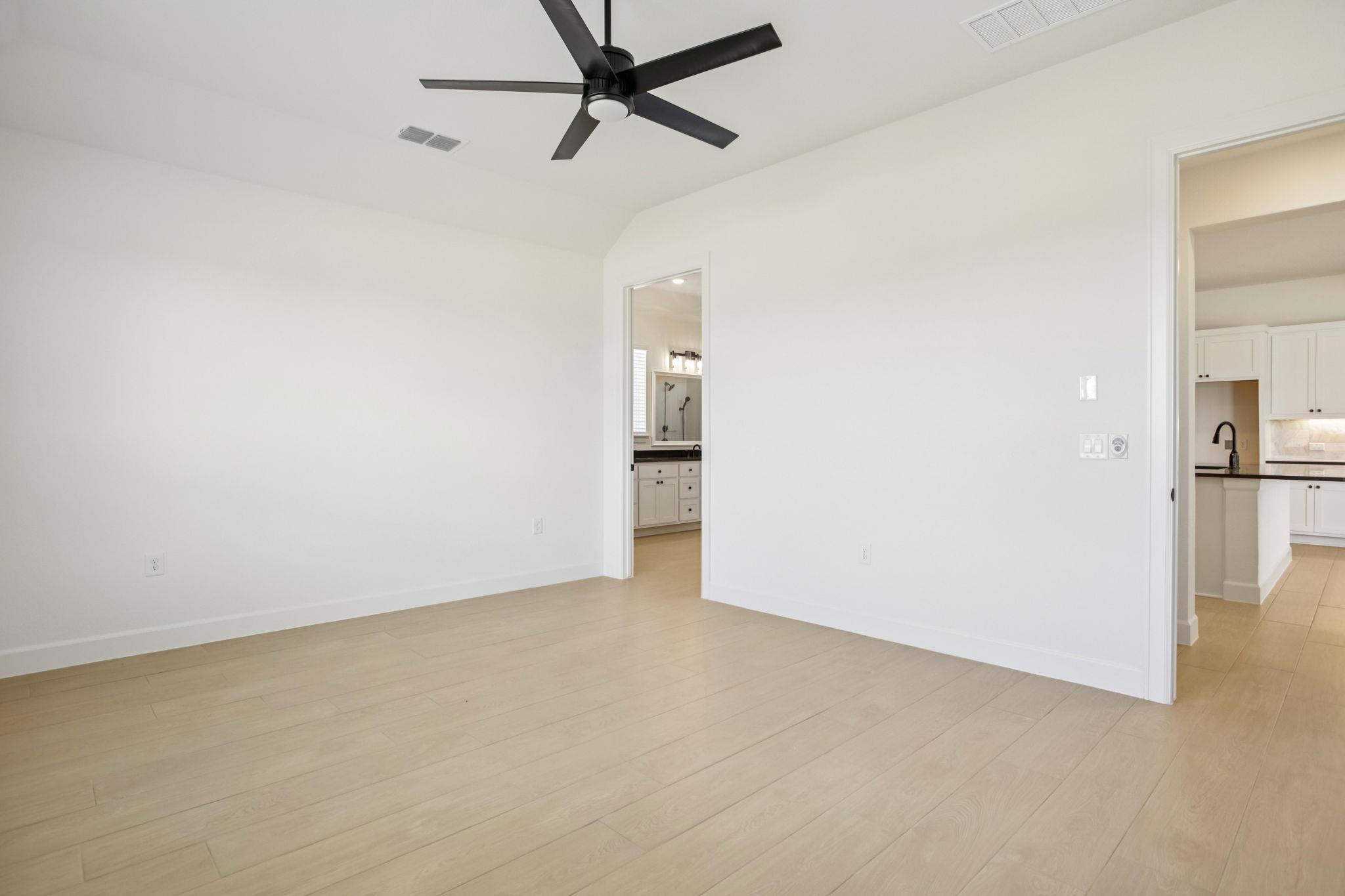 Home photo 22