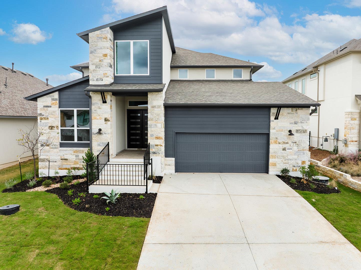 6808  Liberty Grotto Ct in Lago Vista