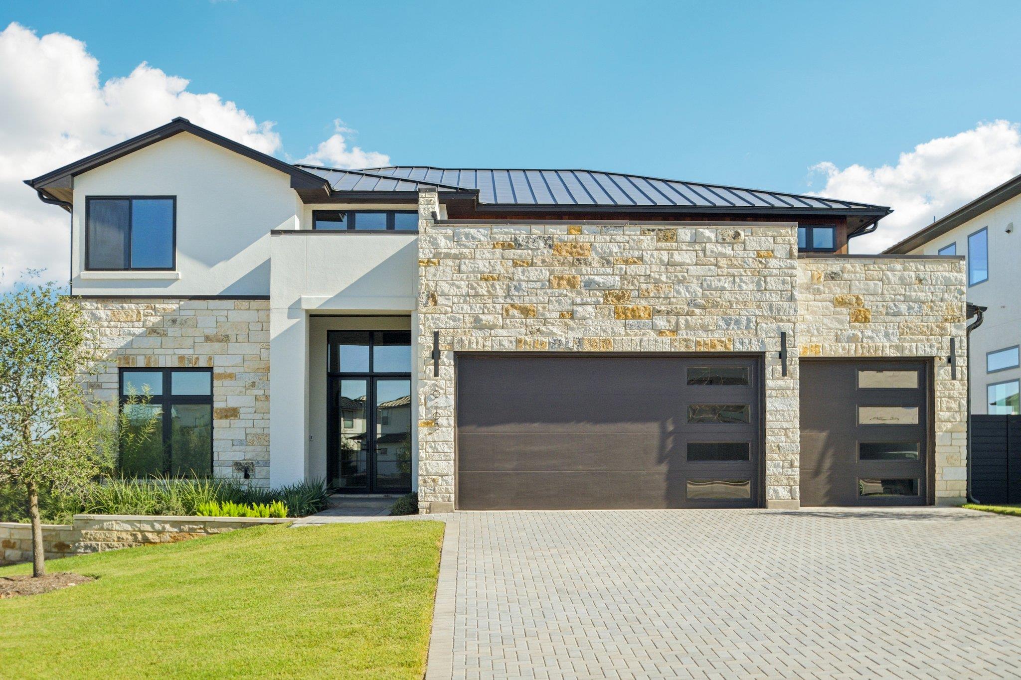 10103  Milky Way Dr in Austin