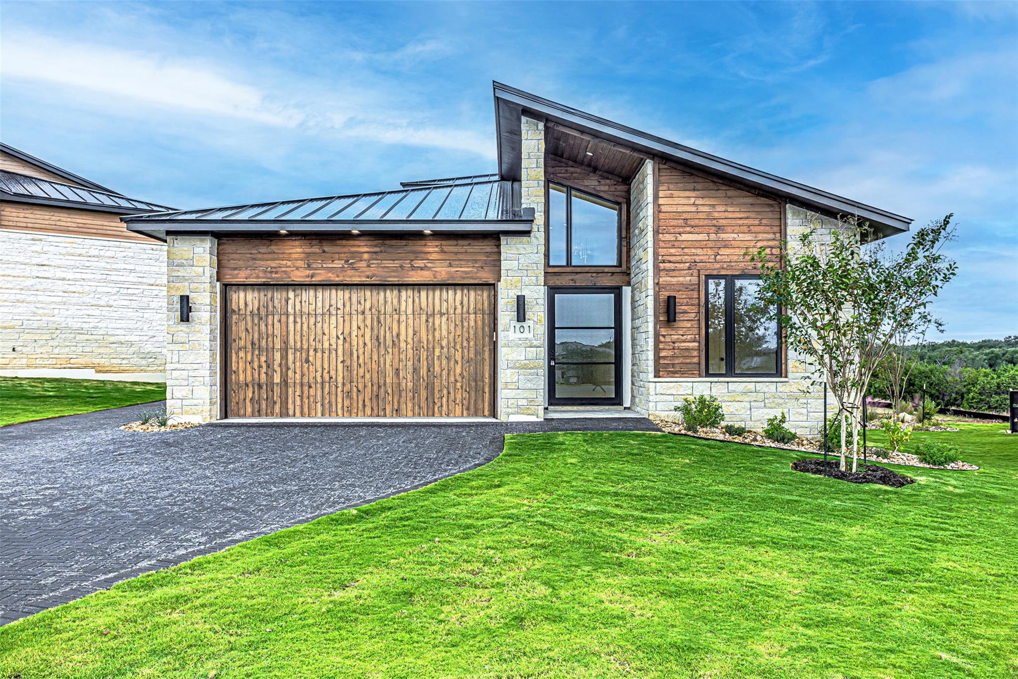 101  Manciano Dr in Horseshoe Bay
