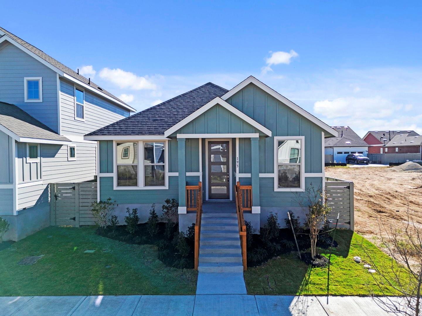 193  Weaver Ln in Bastrop