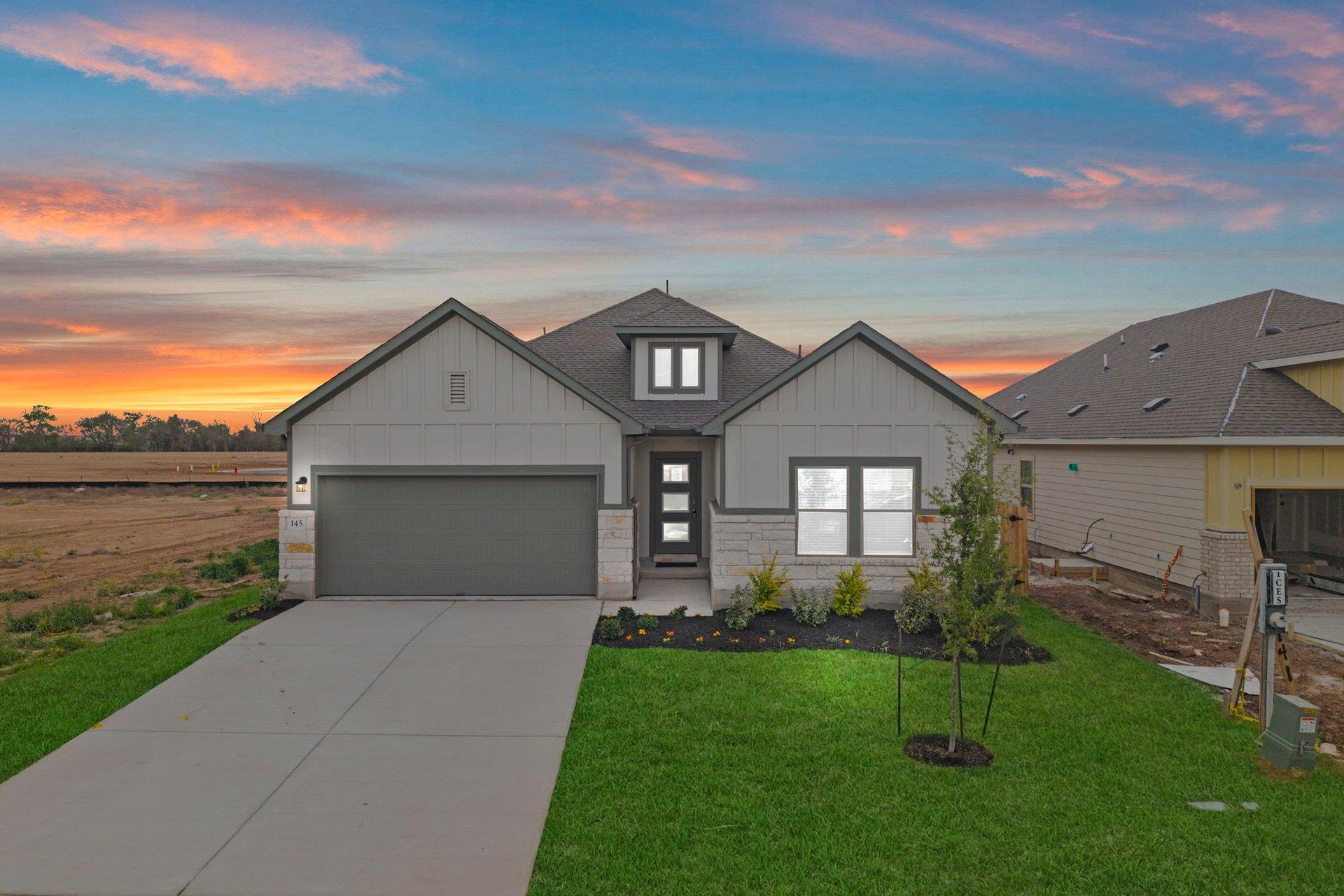 145  Ayres Horn None in Cedar Creek