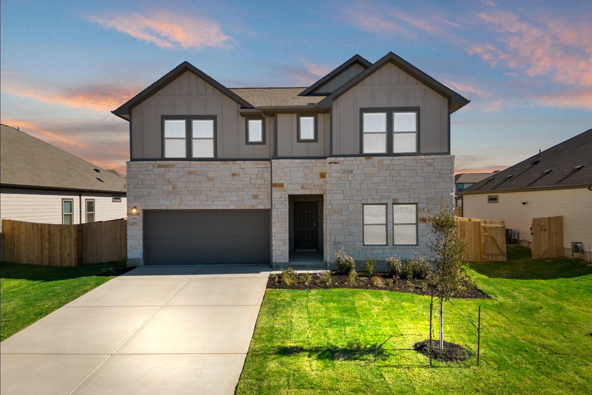 241  Red Tail Hawk Ln in Cedar Creek