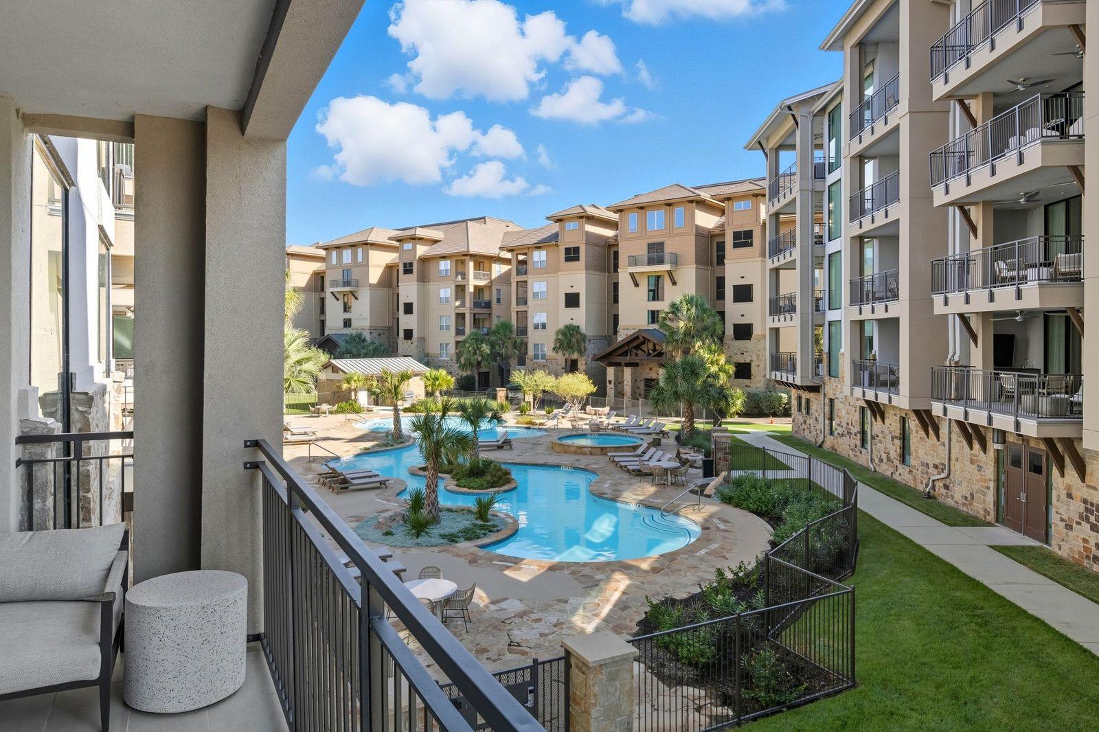82  Island Dr  #8202 in Horseshoe Bay