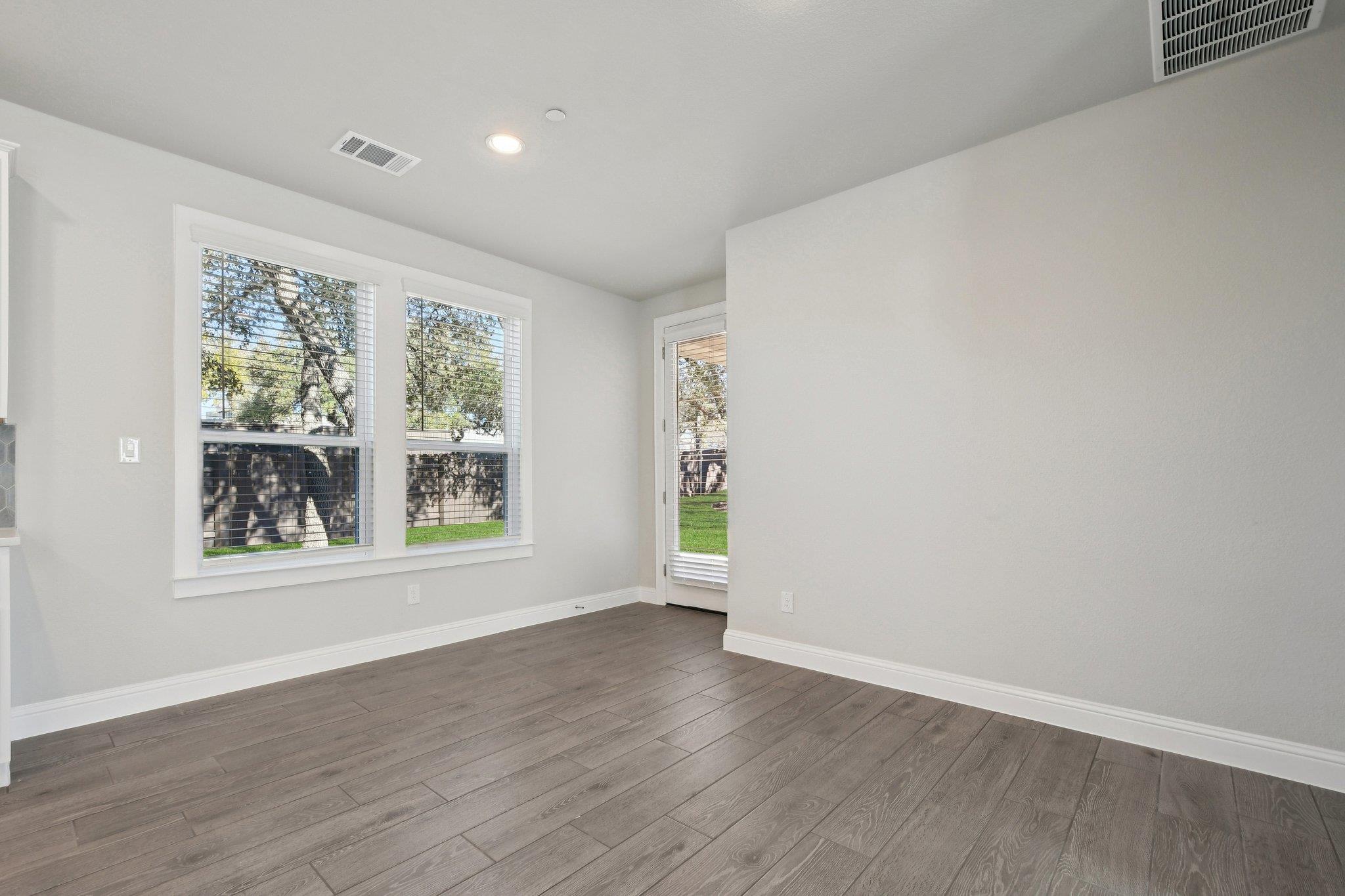 Home photo 19