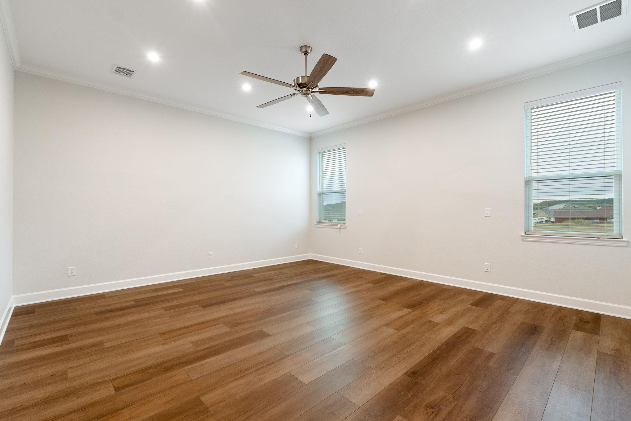 Home photo 17