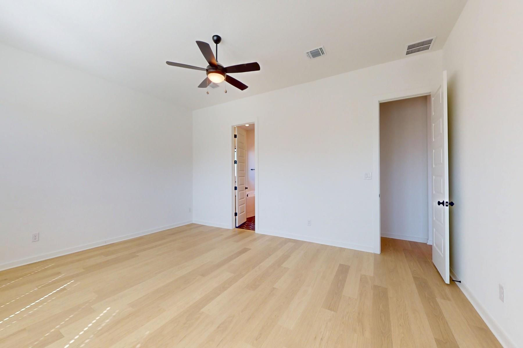 Home photo 17