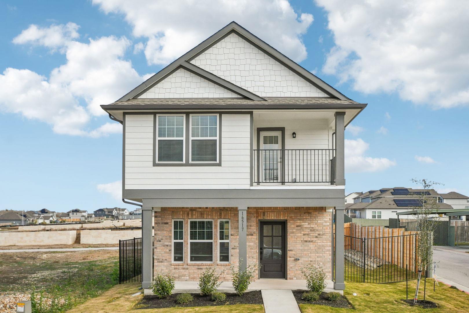 16517  Wind Chime Dr in Manor