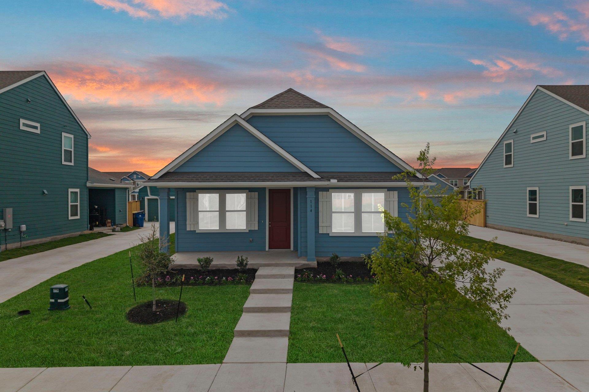 114  Cherry Blossom Ln in Taylor