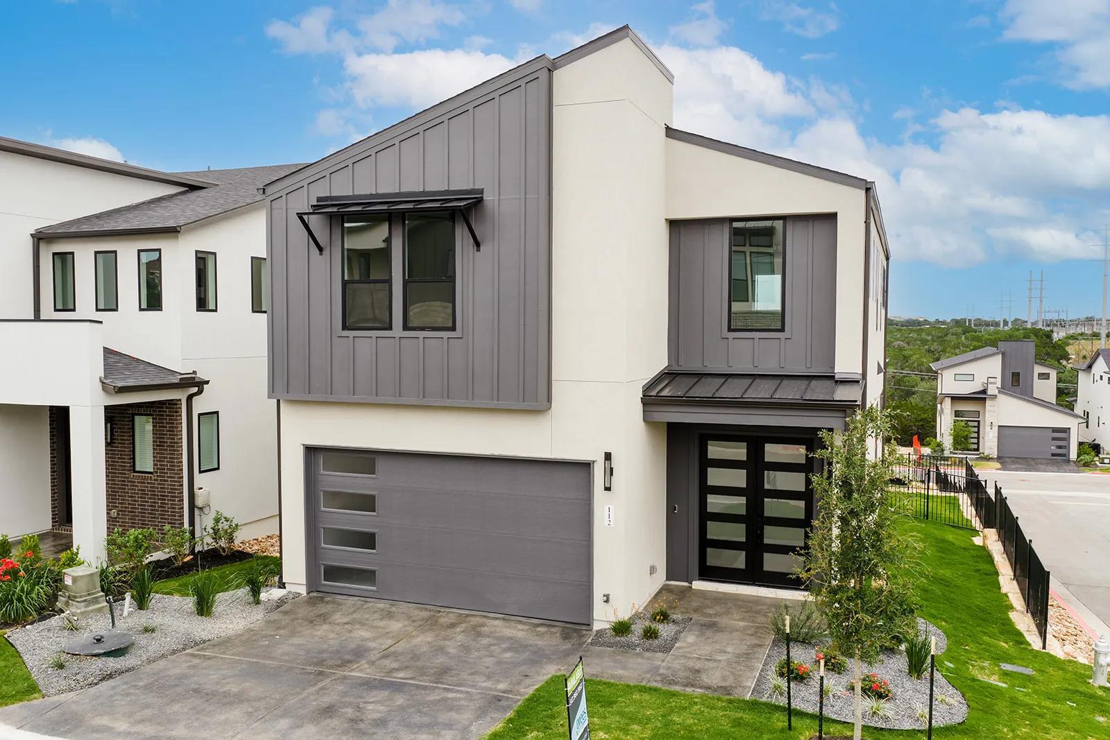 112  Pennybacker Ln in Lakeway