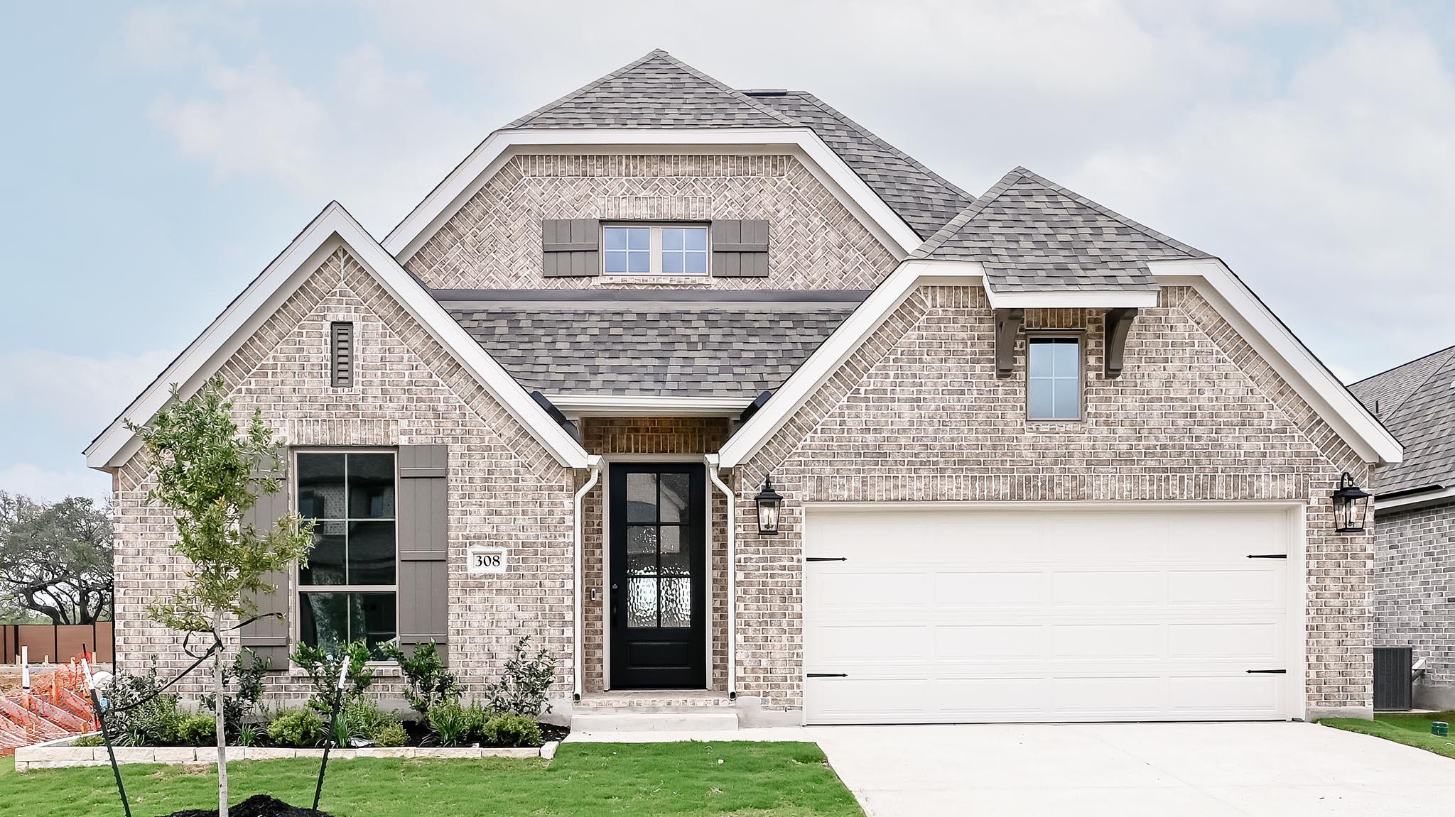 308  Foxfire Cv in Lockhart