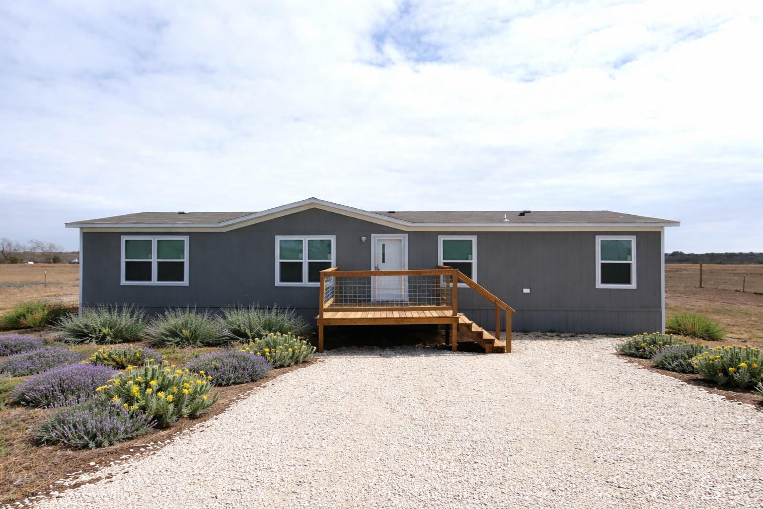 6945  Seawillow Rd in Lockhart