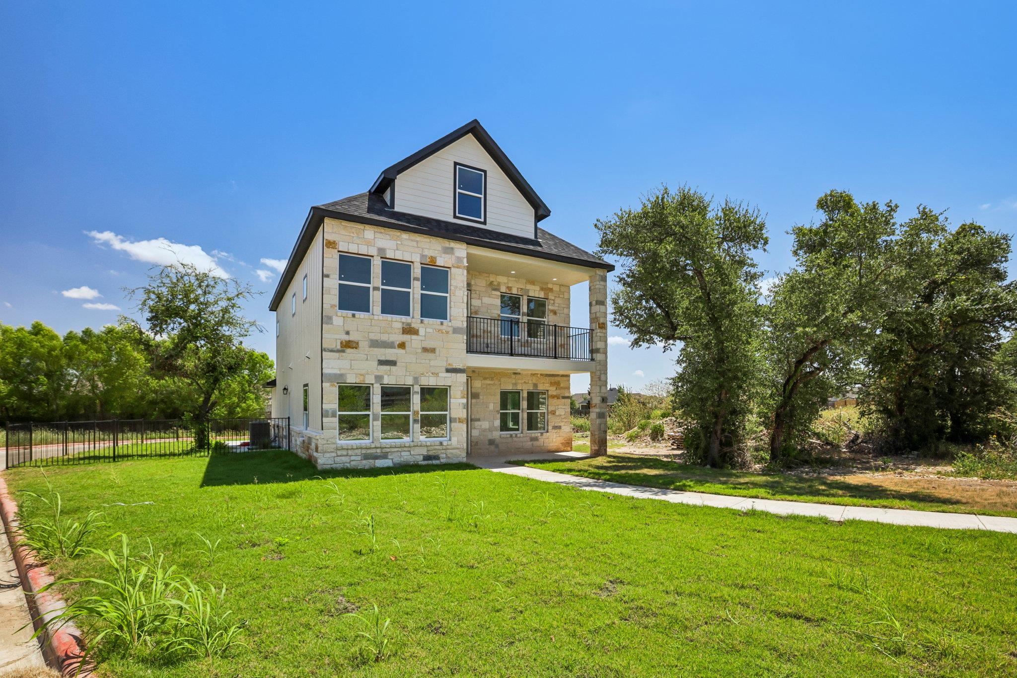 Home photo 4