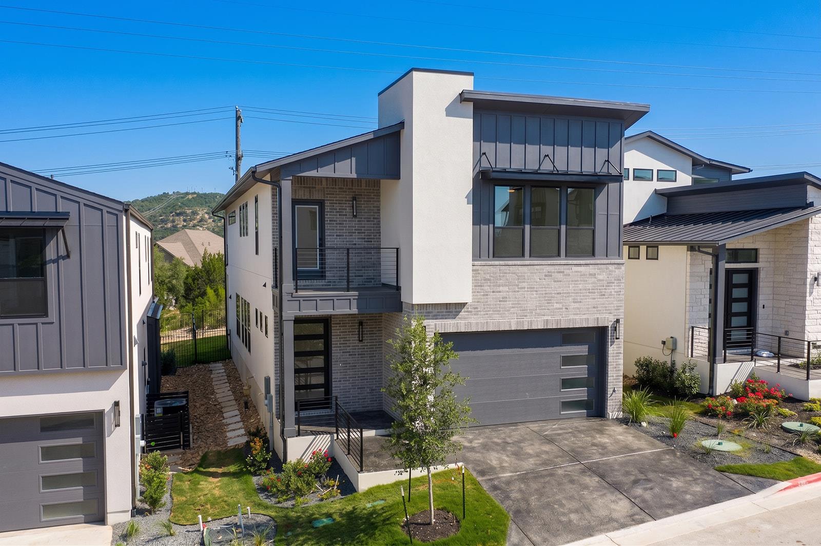 403  Austin Heights Rd in Lakeway