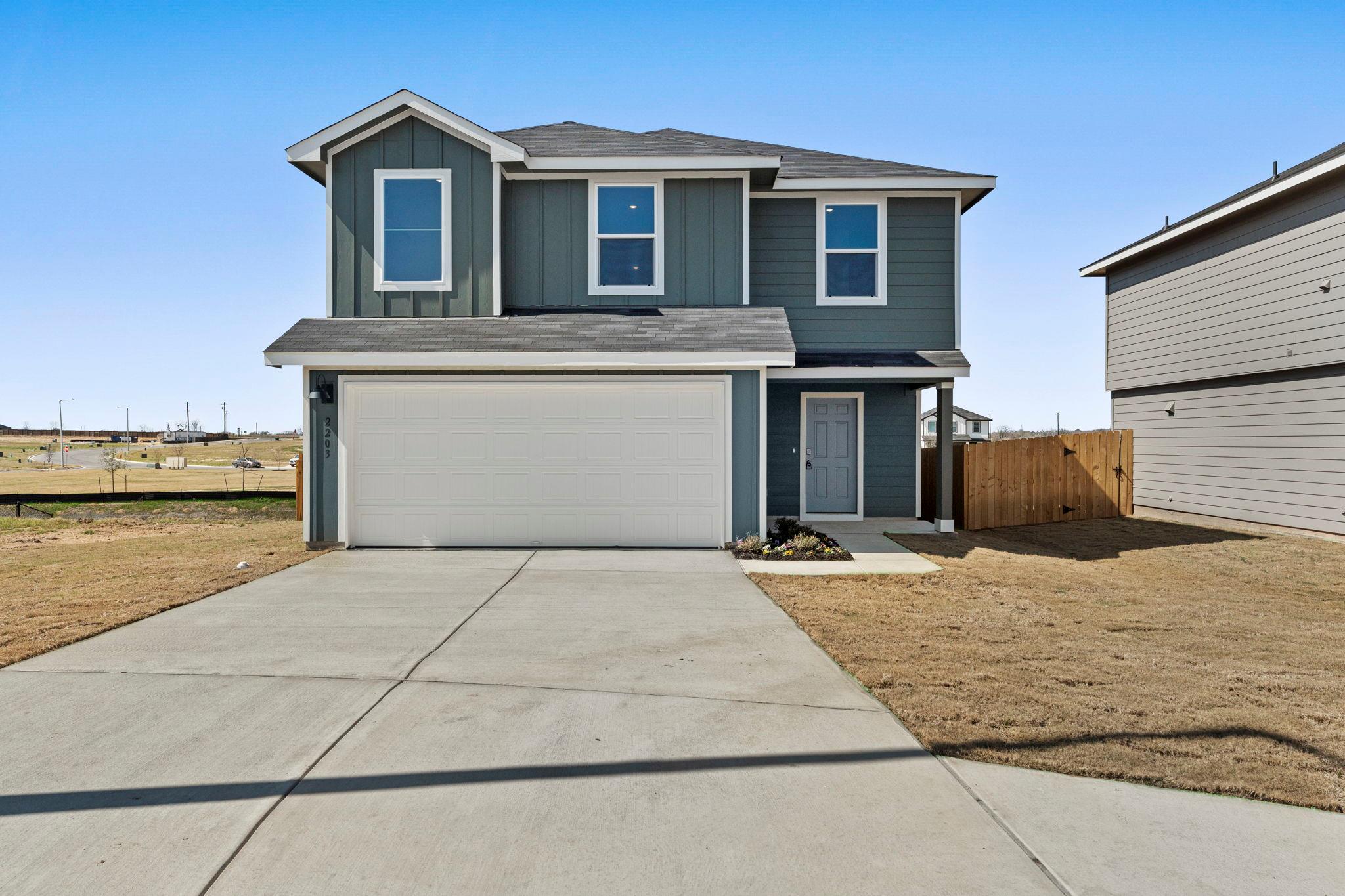 2203  LIONHEART Dr in Luling