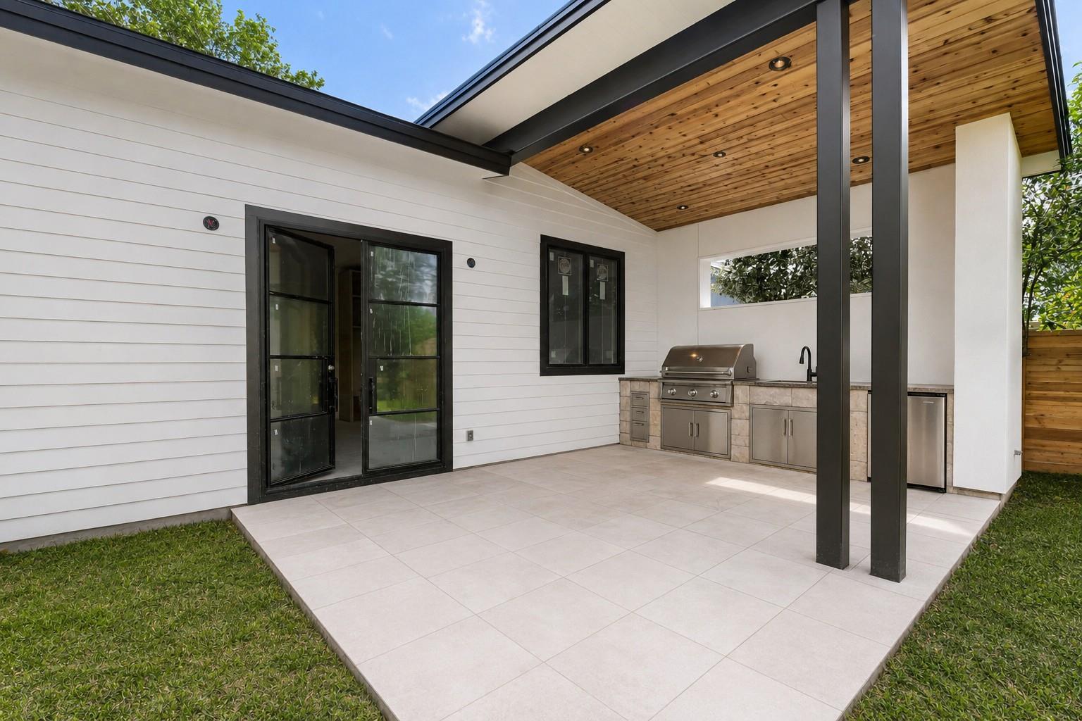 Home photo 17