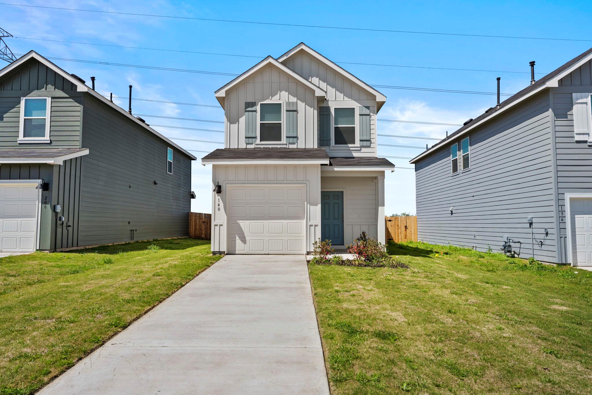 140  Kendall Ln in Maxwell