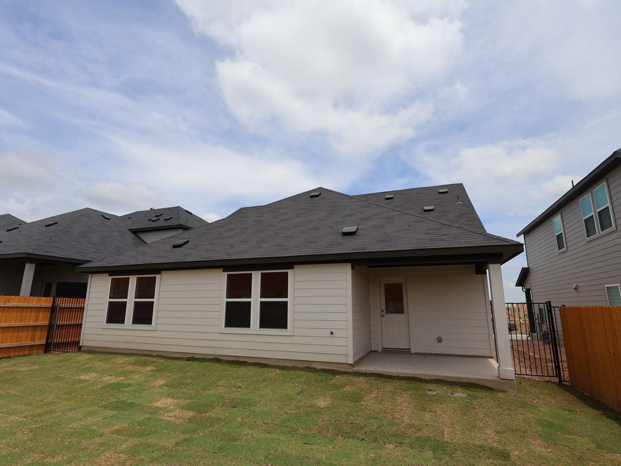 Home photo 17