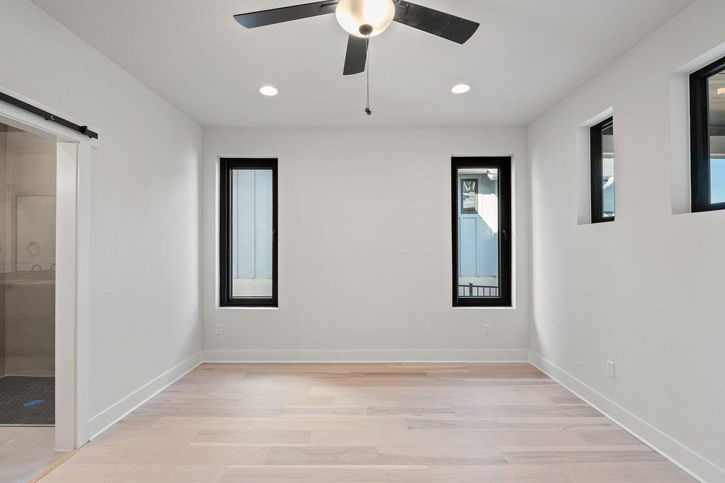Home photo 17
