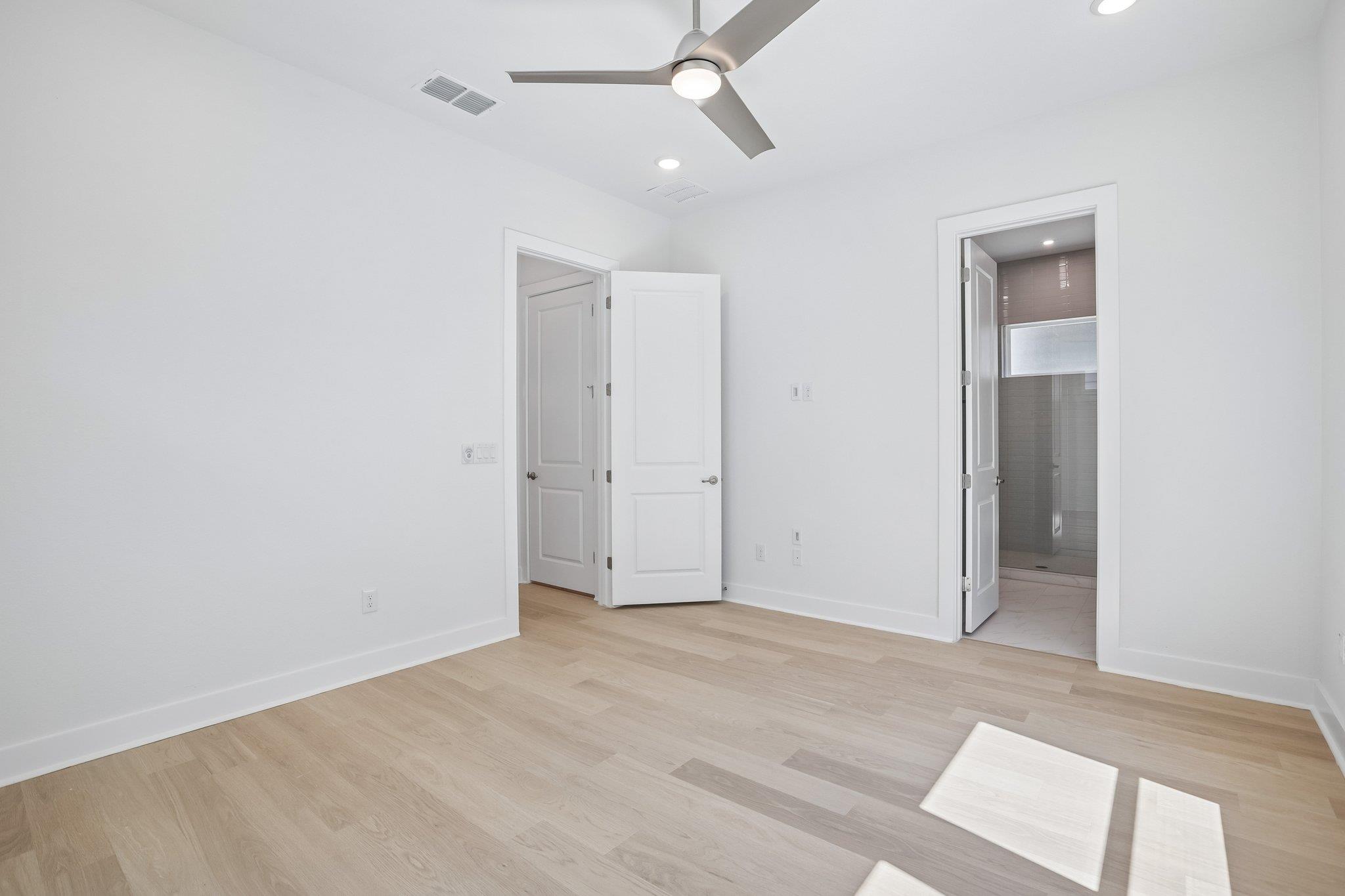 Home photo 17