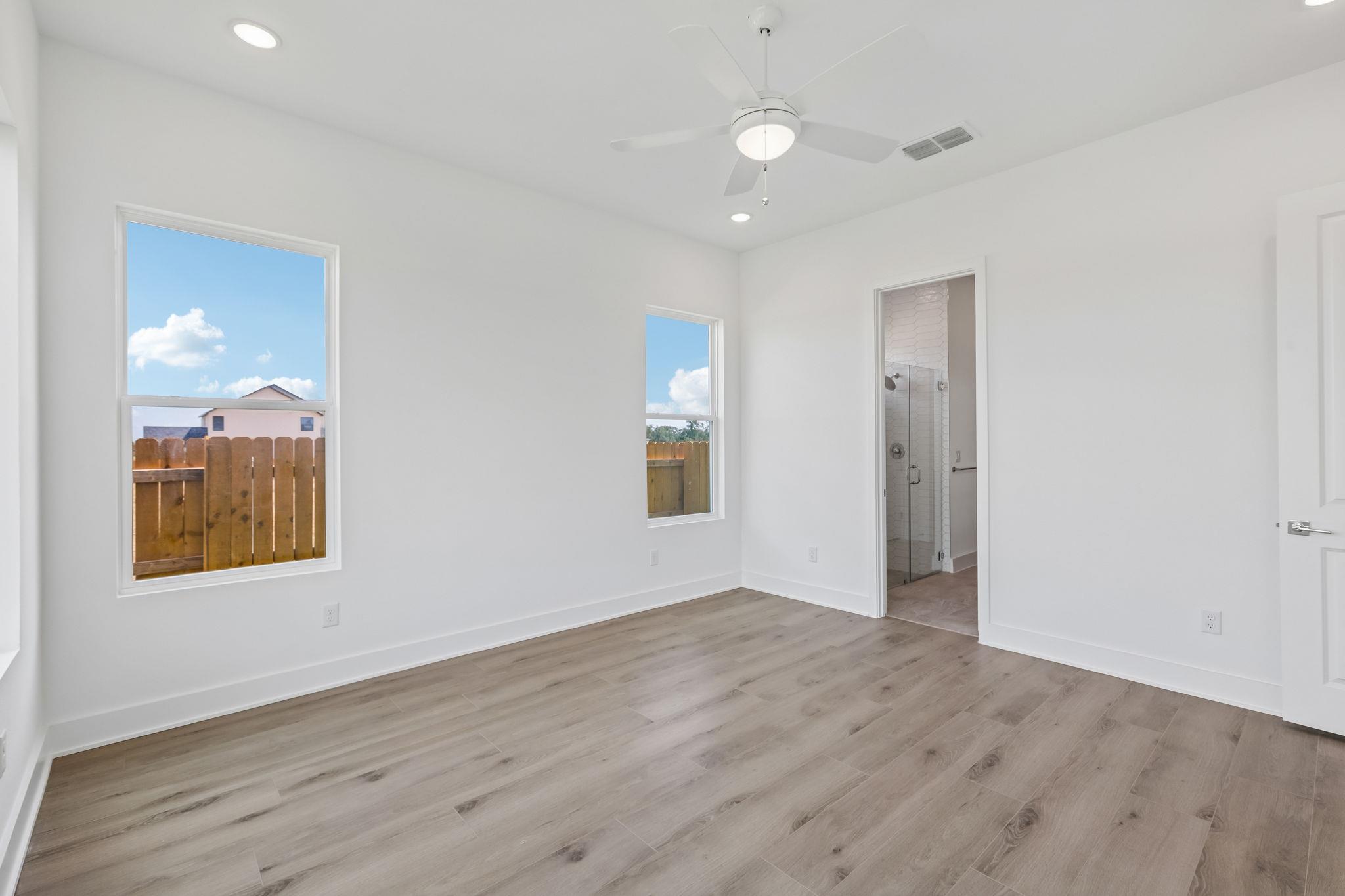 Home photo 17