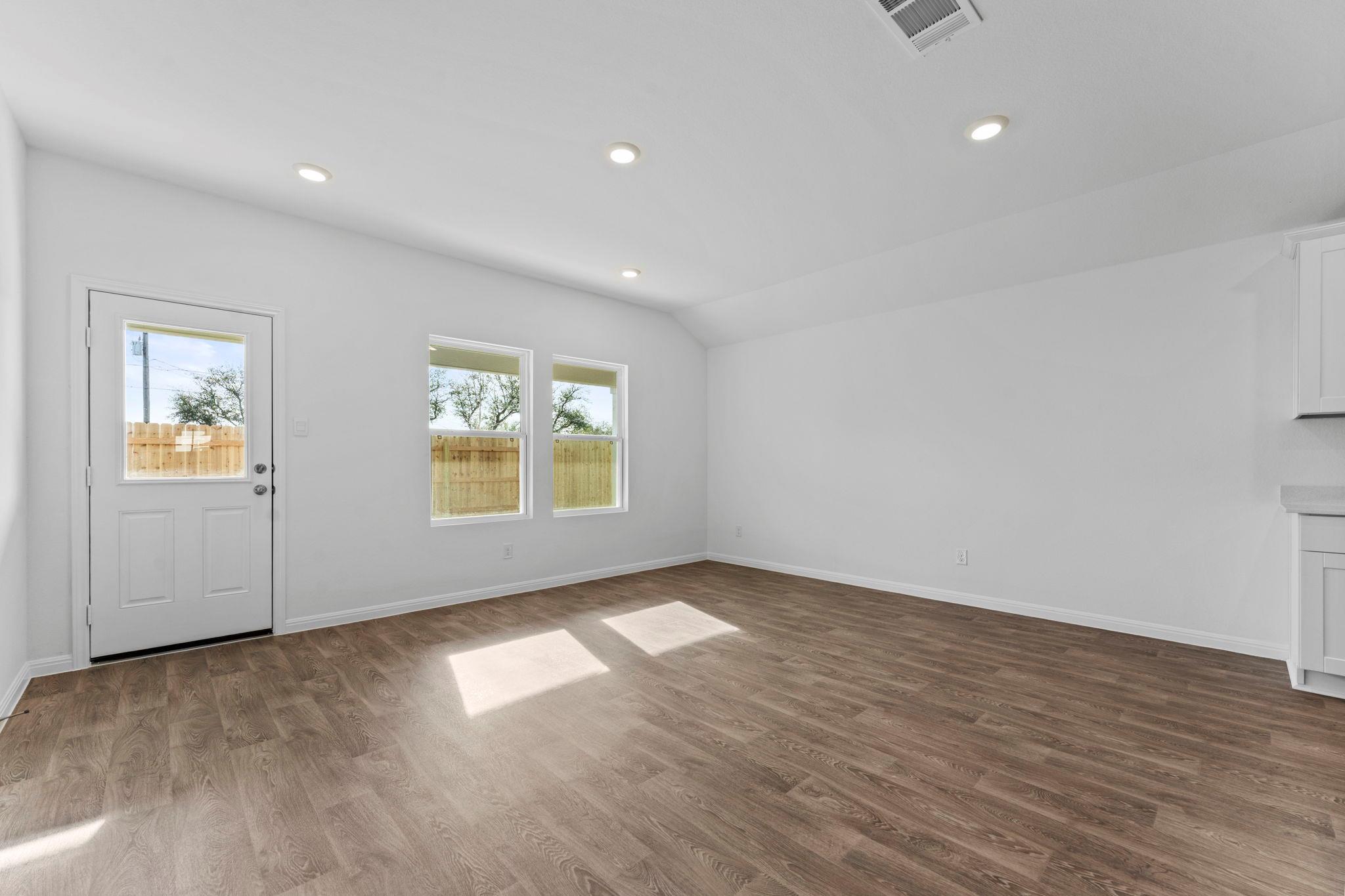 Home photo 17