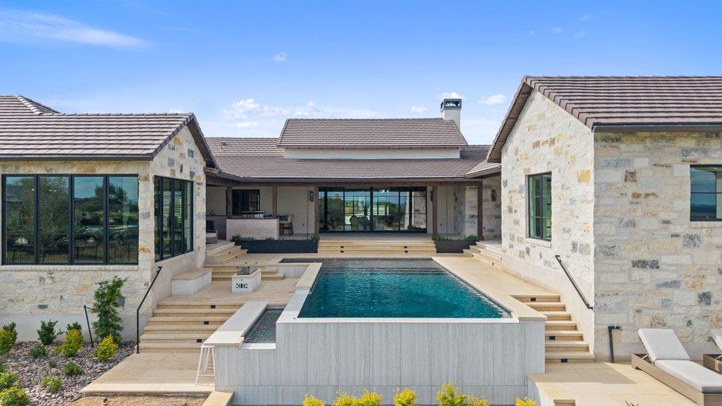 27031  Haynie Flat Rd in Spicewood