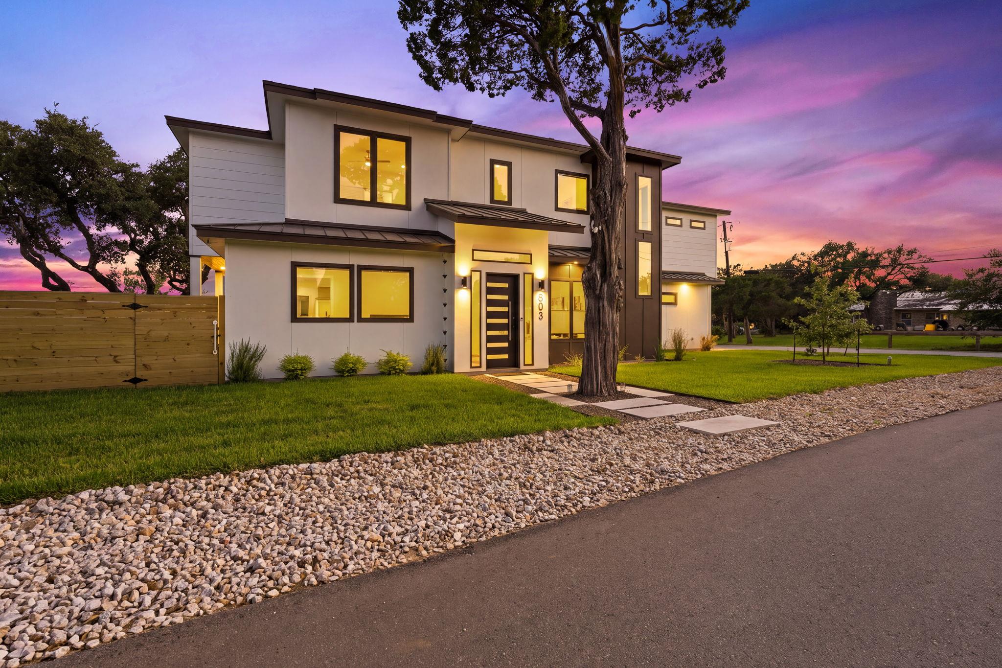 8503  Grandview Dr in Jonestown