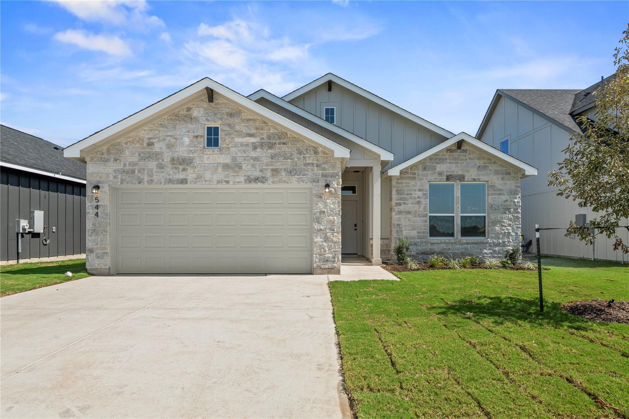 544  Gus Loop in Georgetown