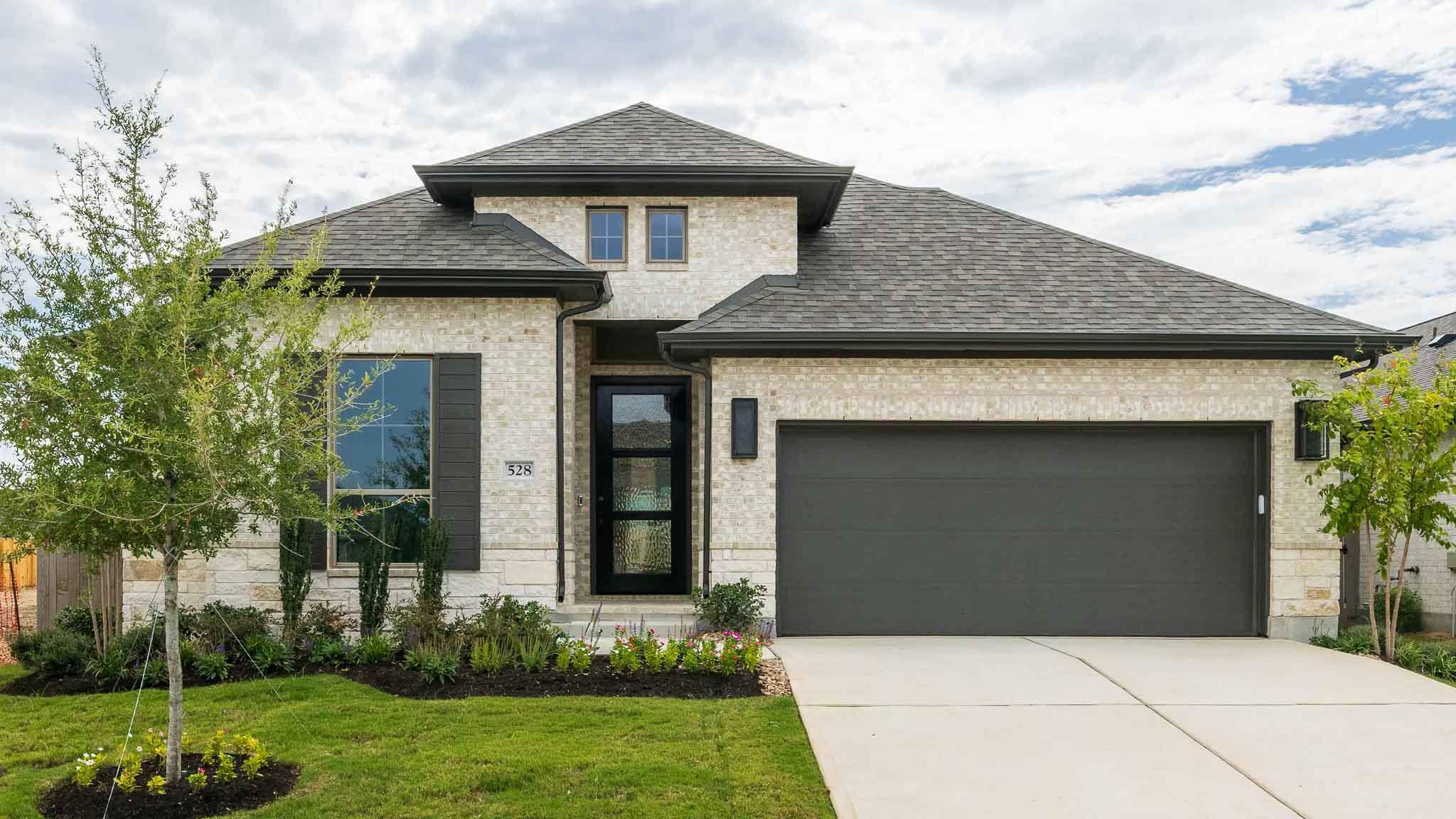 528  Rock Daisy Trl in Hutto