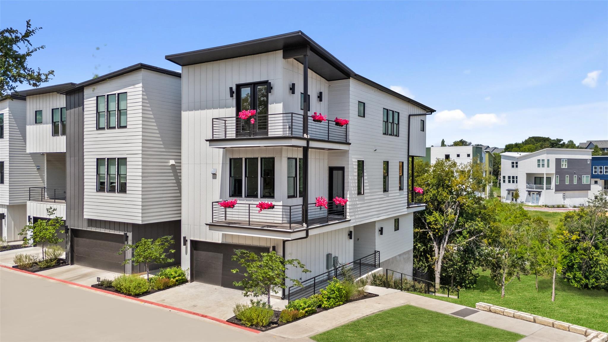 4916  Meller Gdns in Austin