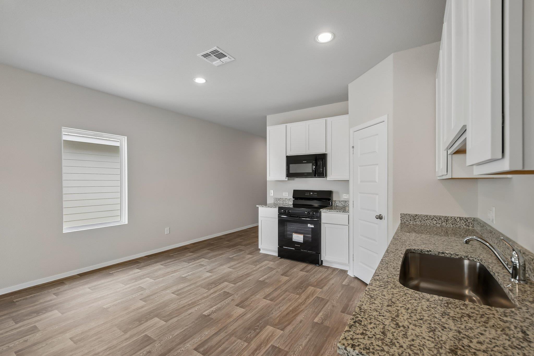 Home photo 12