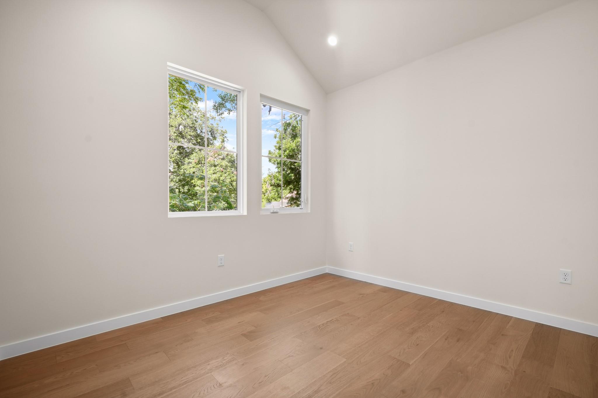 Home photo 17