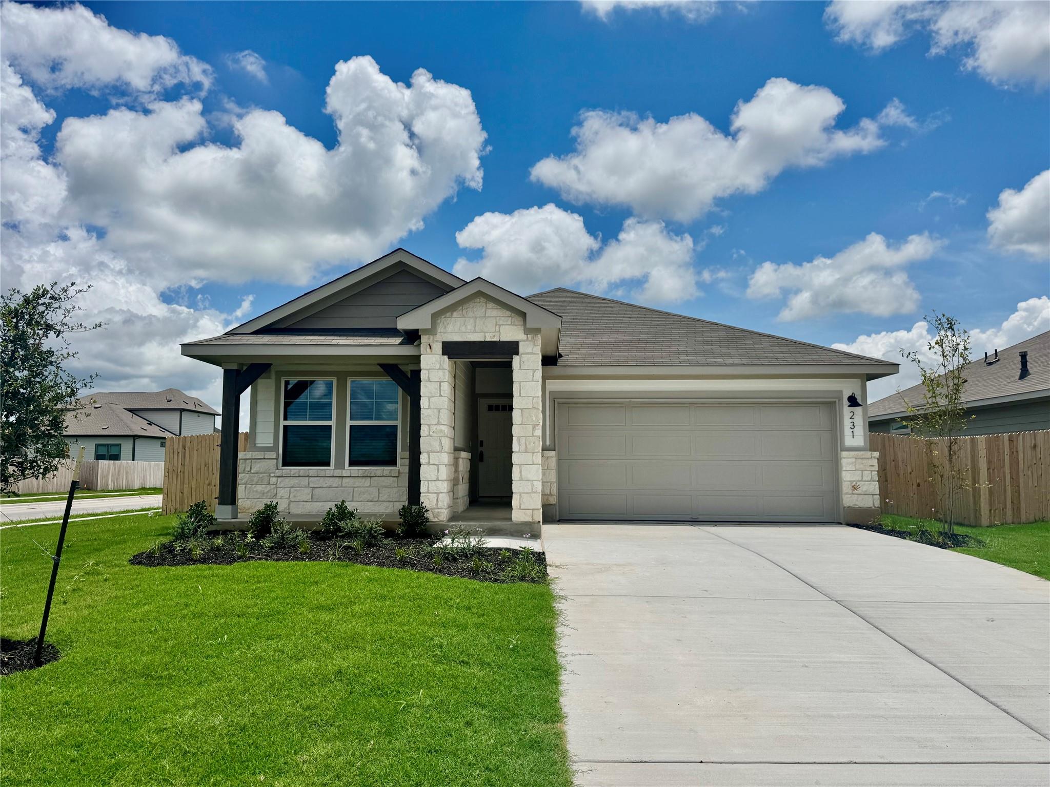 231  Red Tail Hawk Ln in Cedar Creek