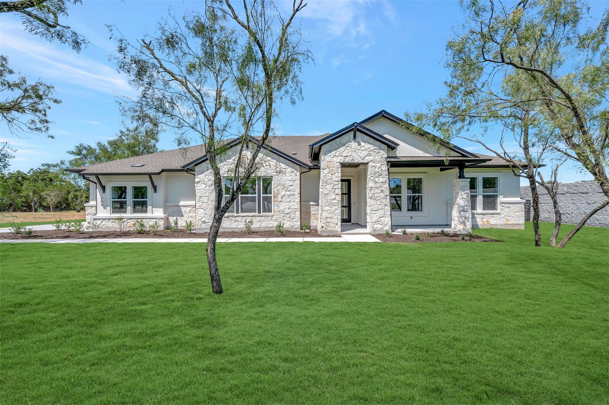 104  Rees Landing Rd in Spicewood