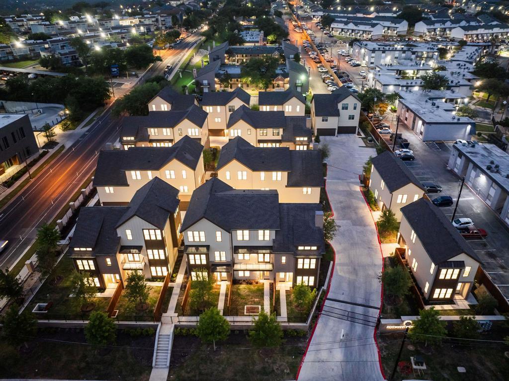 2209  Woodland Ave  #1202 in Austin