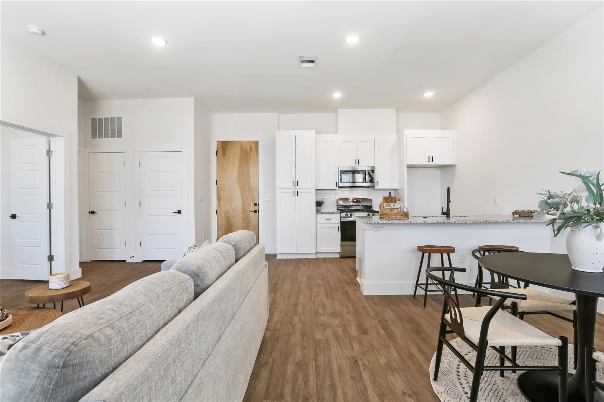 Home photo 4