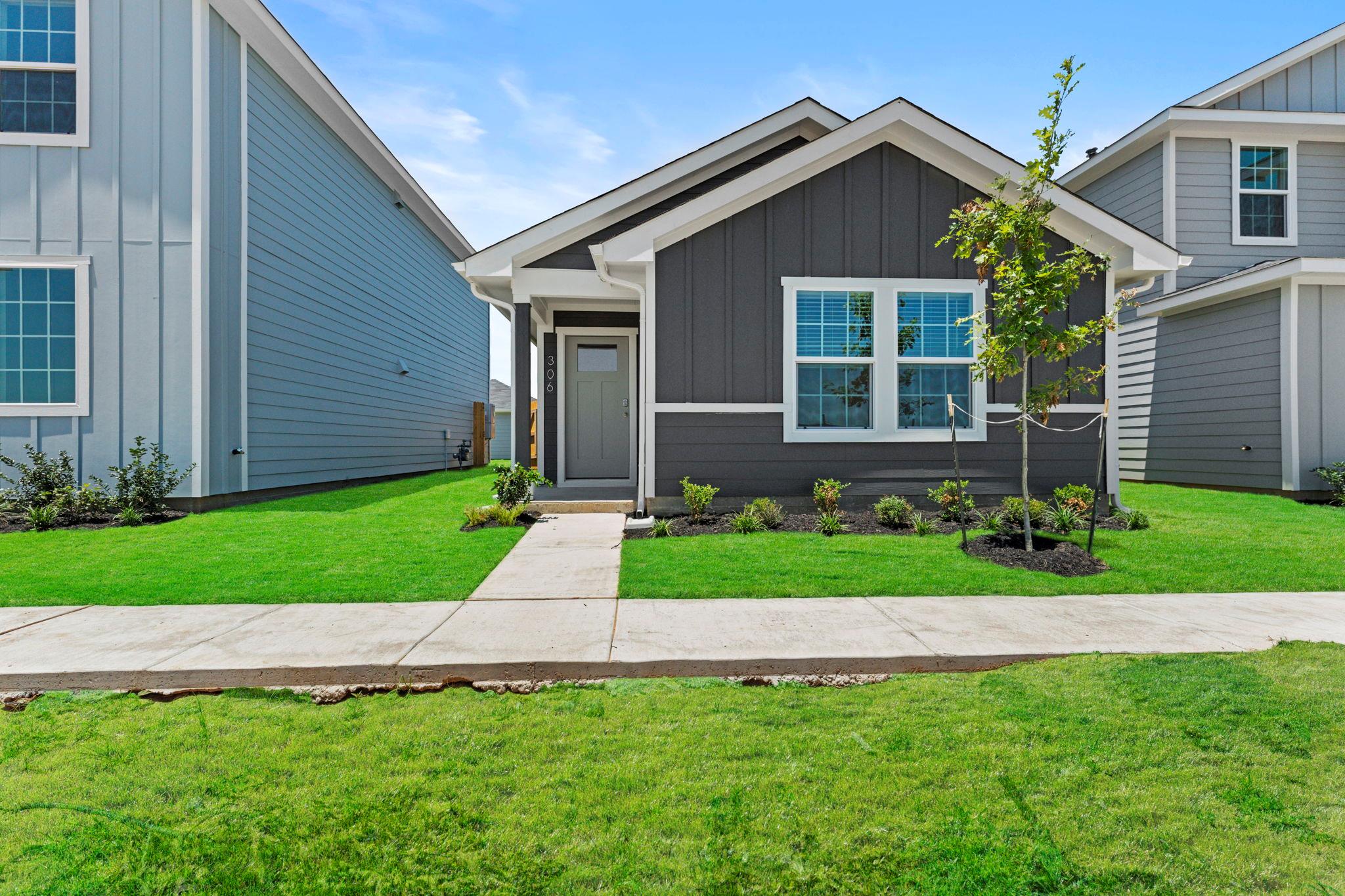 306  Nizao Ln in Bastrop