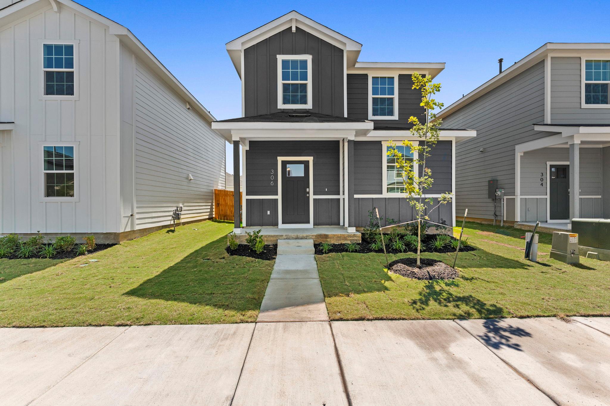 306  Santo Domingo Rd in Bastrop