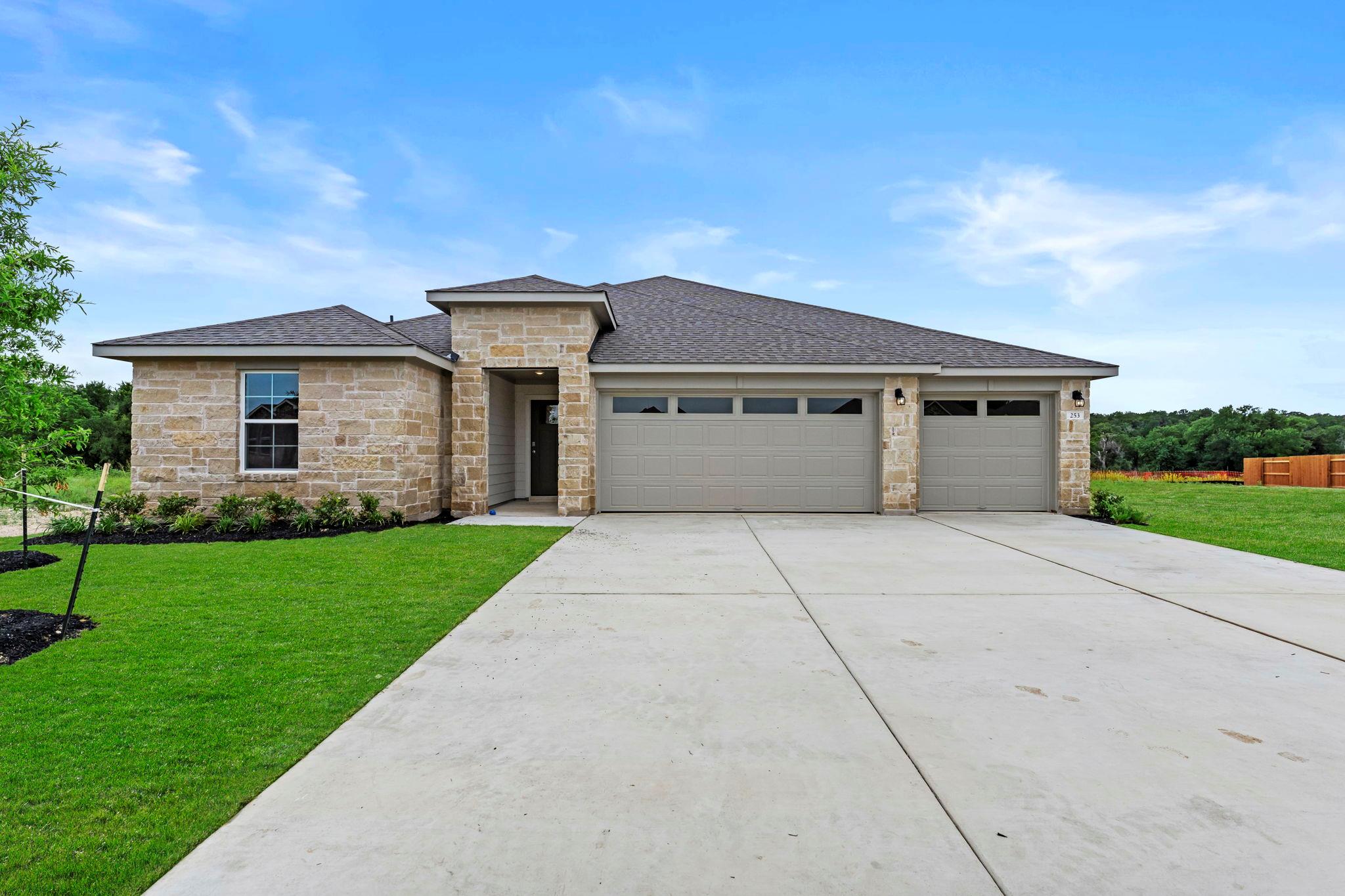 253  Rivers Edge Dr in Georgetown
