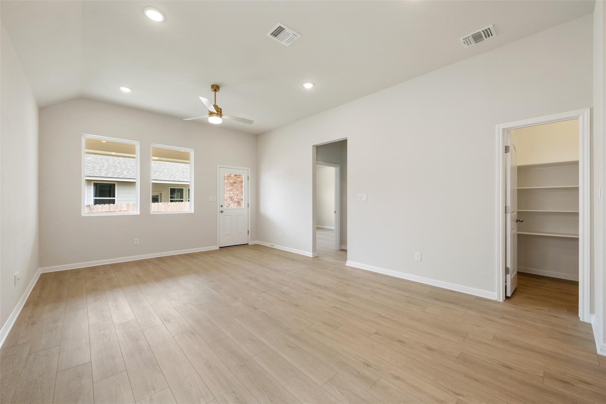 Home photo 17