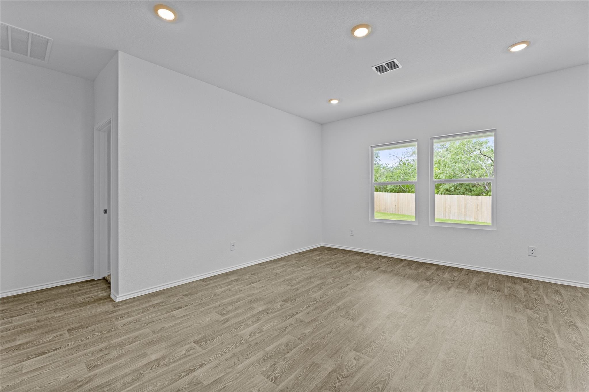 Home photo 24