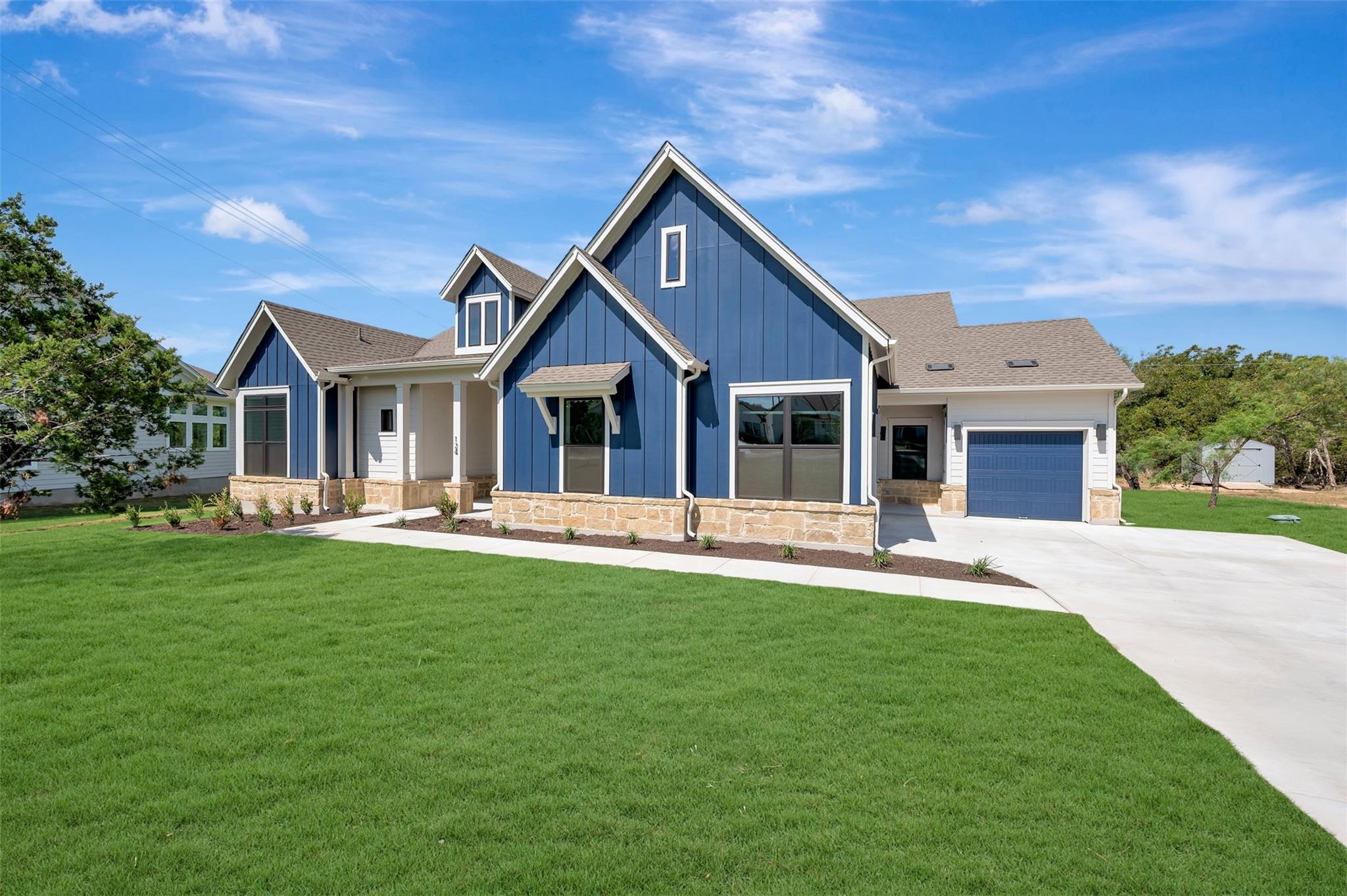 124  Rees Landing Rd in Spicewood