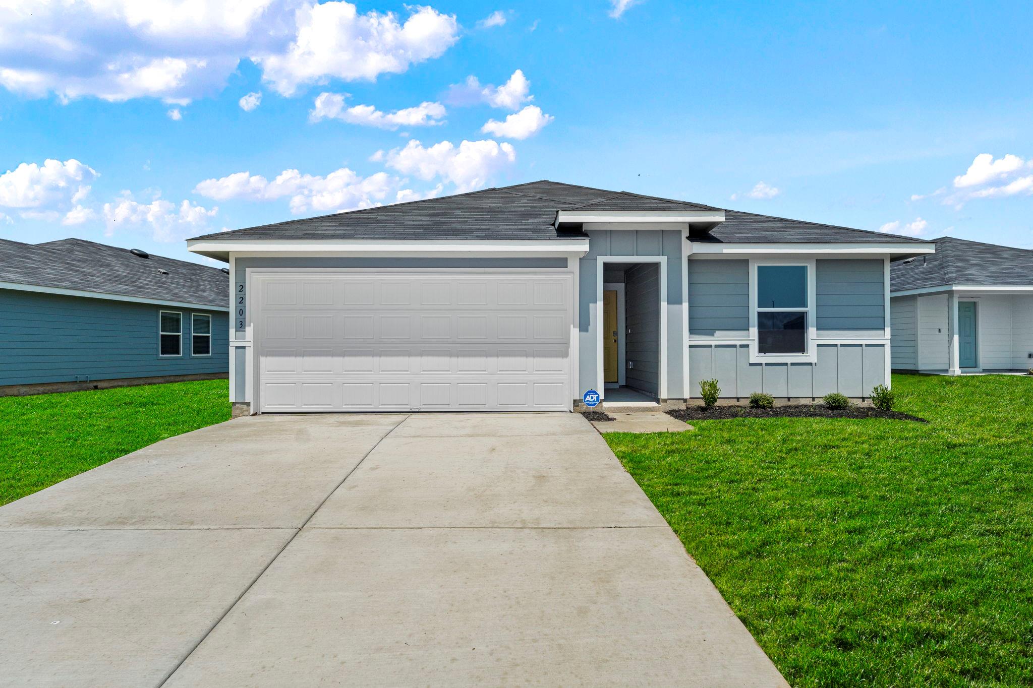 2203  Loganberry Ln in Luling
