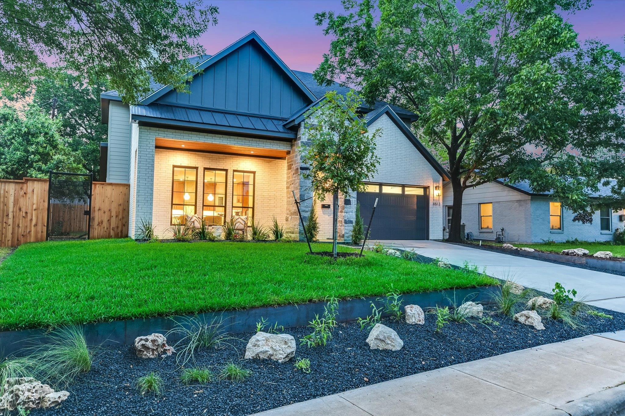 8512  Rockwood Ln in Austin