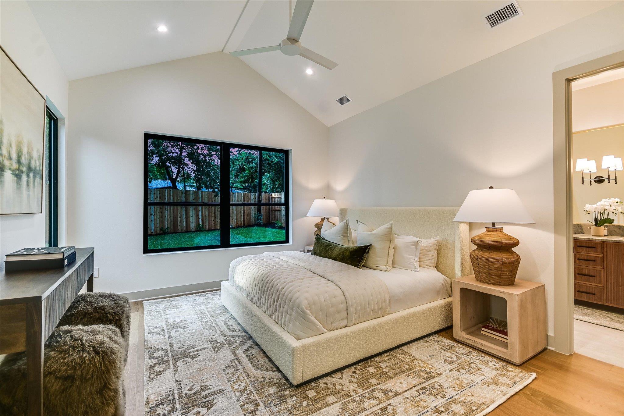 Home photo 14