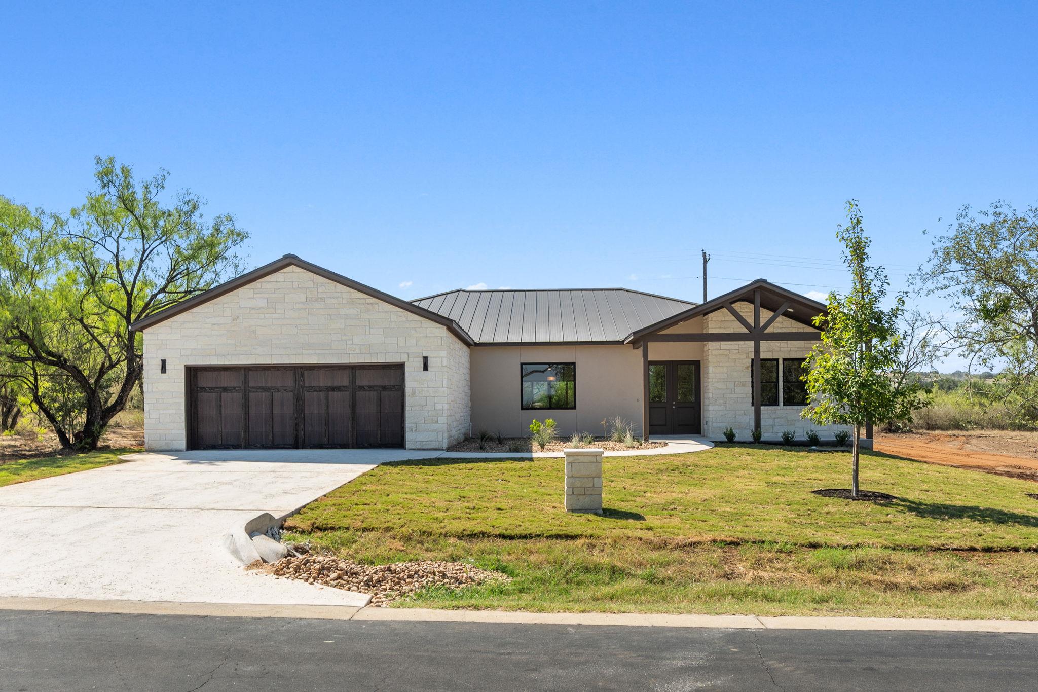 1399  Hi Cir S in Horseshoe Bay