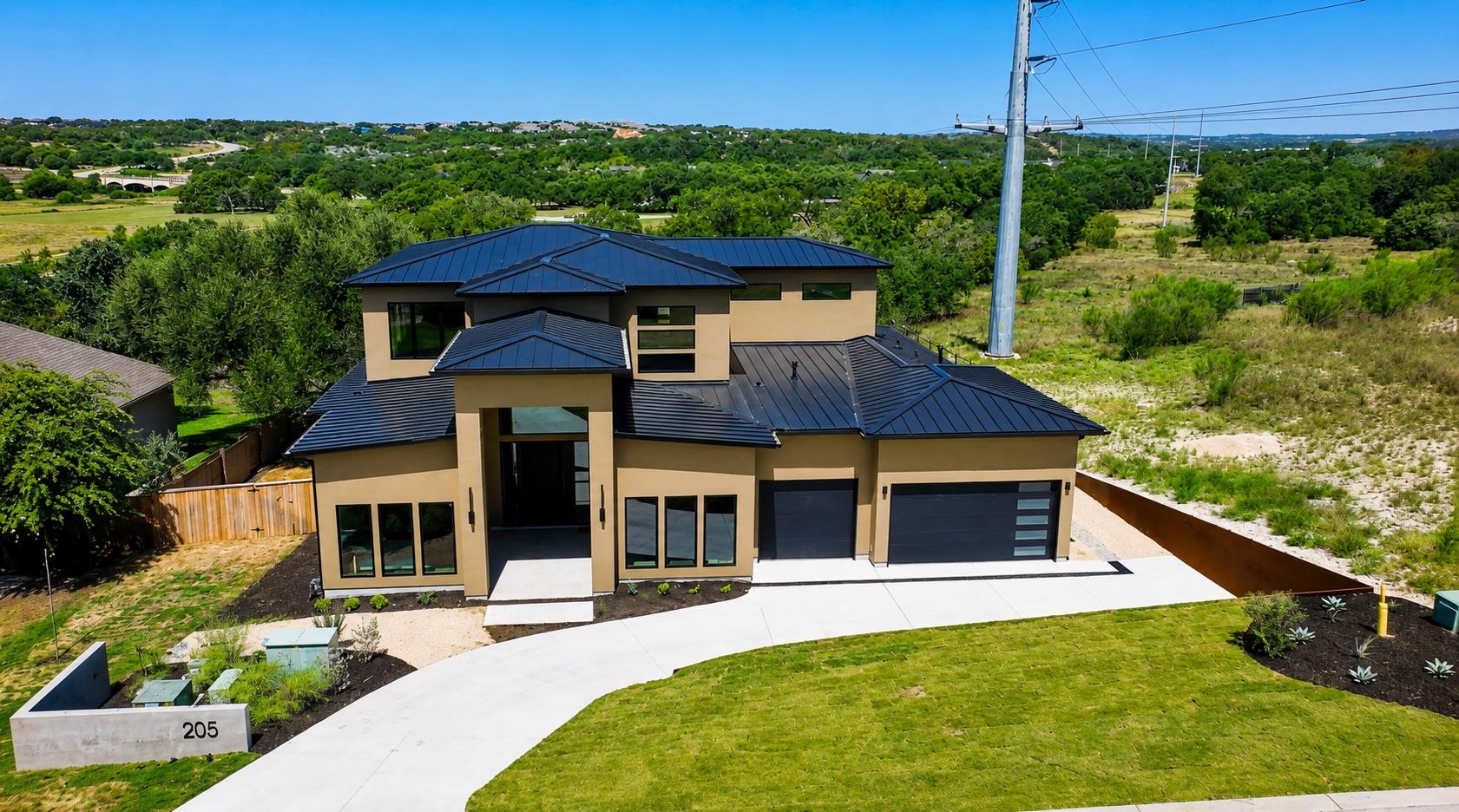 205  Waters View Ct in Dripping Springs